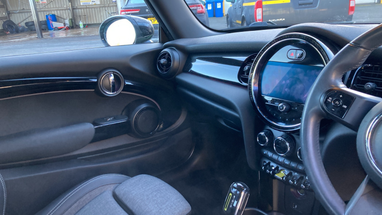 MINI Hatchback 135kW Cooper S Level 2 33kWh 3dr Auto Electric Hatchback